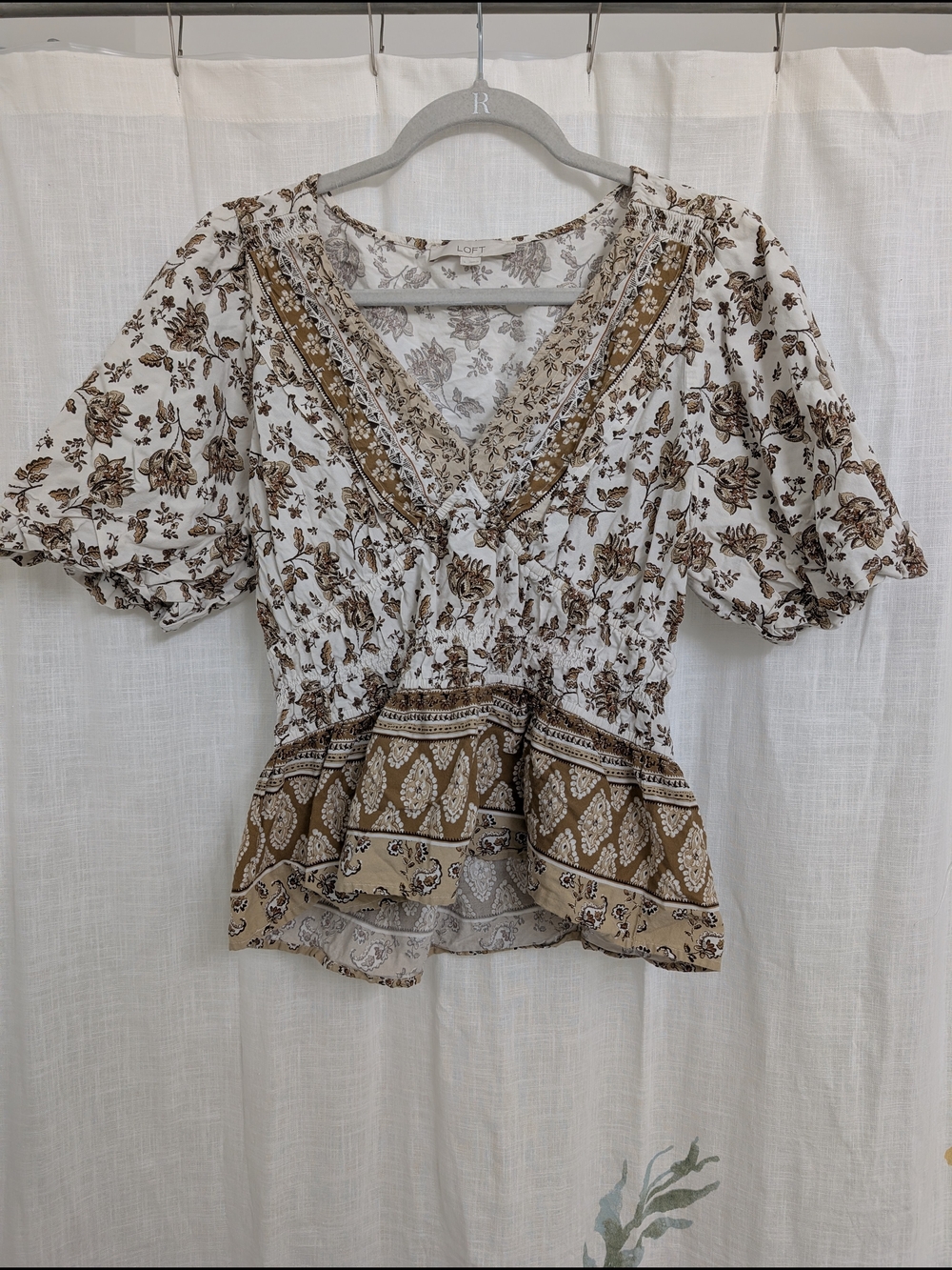 LOFT Floral Peplum Blouse Women's Large Ivory Brown Puff Sleeve Boho Cottagecore